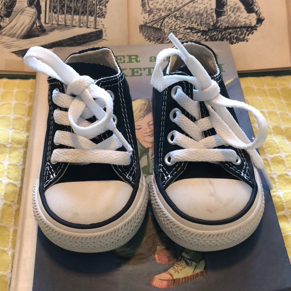 SOLD Converse toddler size 3